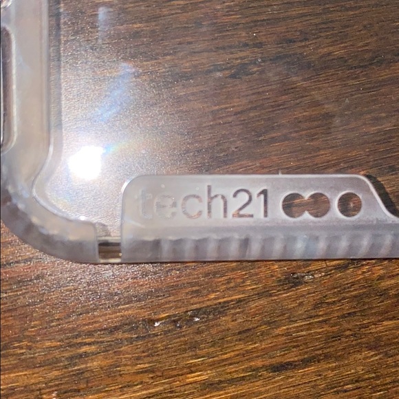 tech 21 iphone xr case (brand new) - Picture 3 of 3